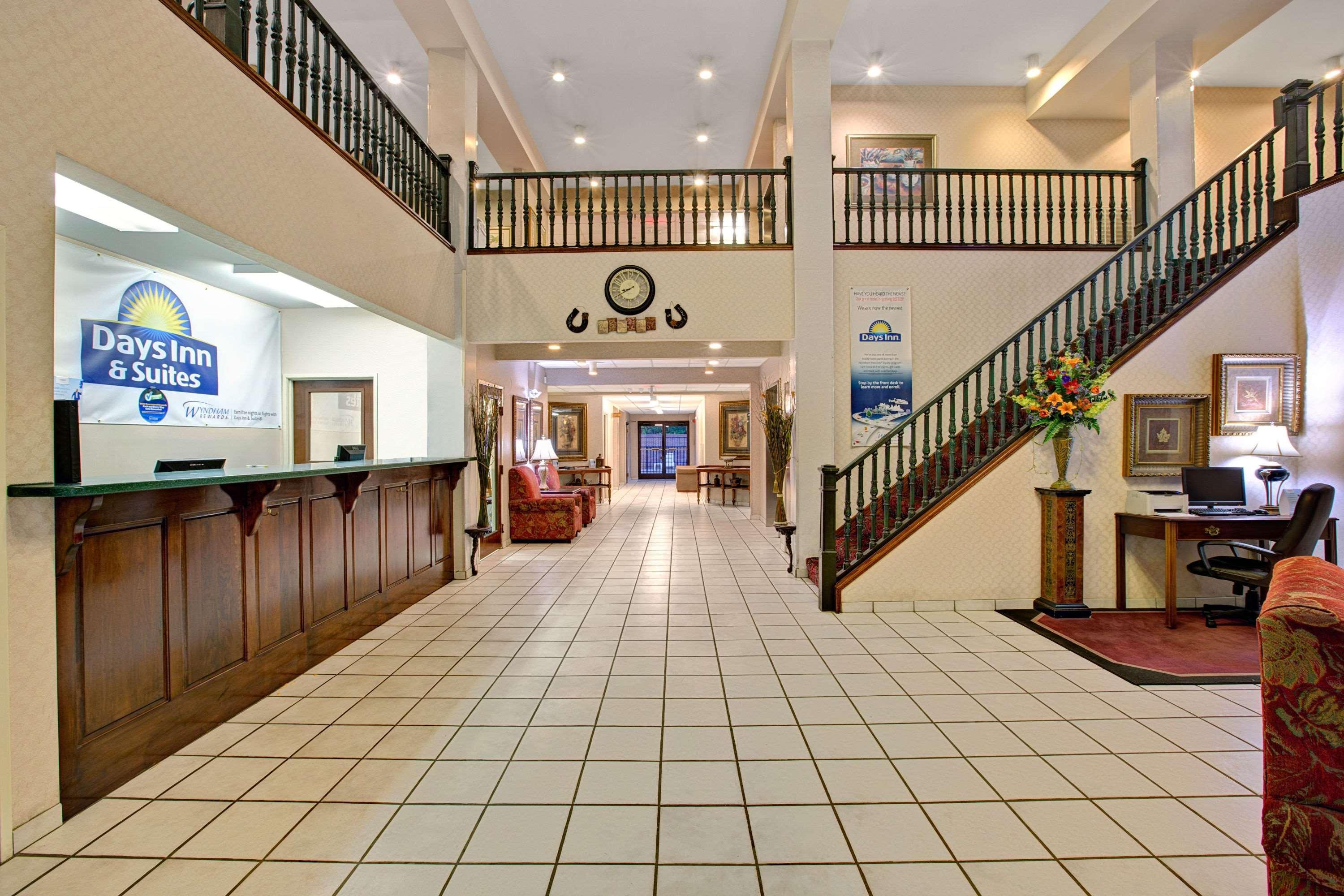 Days Inn & Suites By Wyndham Hickory Kültér fotó