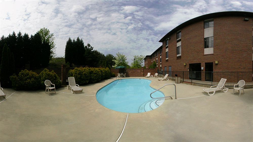 Days Inn & Suites By Wyndham Hickory Kültér fotó
